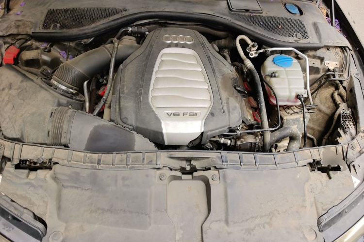 Used Audi A6L 2014 30 FSI Comfort Model Engine Bay