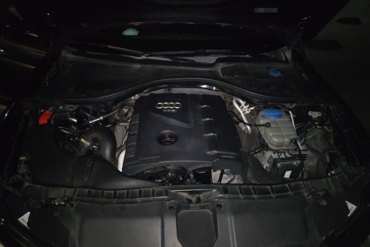 Used Audi A6L 2014 TFSI Standard Model Engine Bay