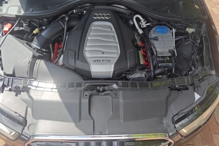 Used Audi A6L 2014 30 FSI Comfort Model Engine Bay