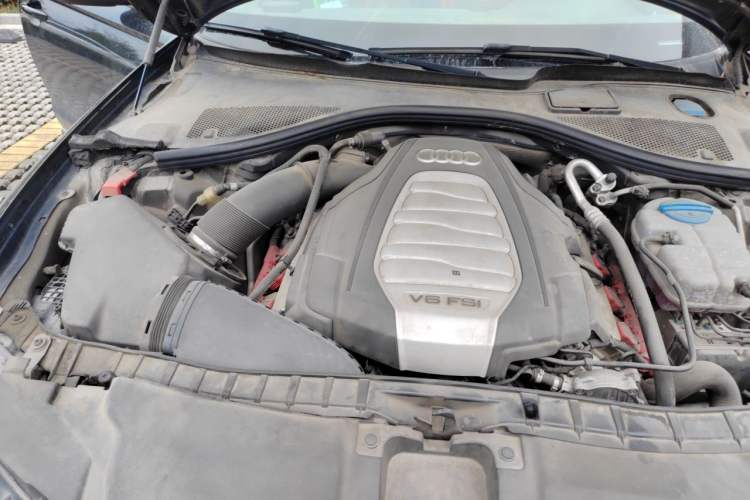 Used Audi A6L 2014 30 FSI Technology Model Engine Bay