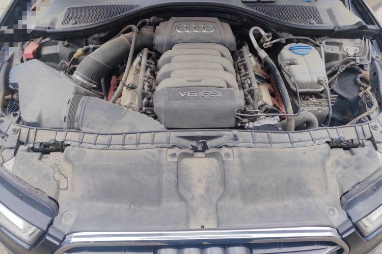 Used Audi A6L 2014 35 FSI quattro Luxury Model Engine Bay
