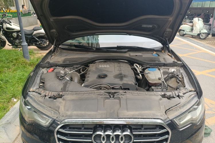 Used Audi A6L 2014 TFSI Standard Model Engine Bay