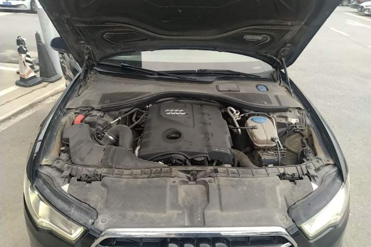 Used Audi A6L 2014 TFSI Standard Model Engine Bay