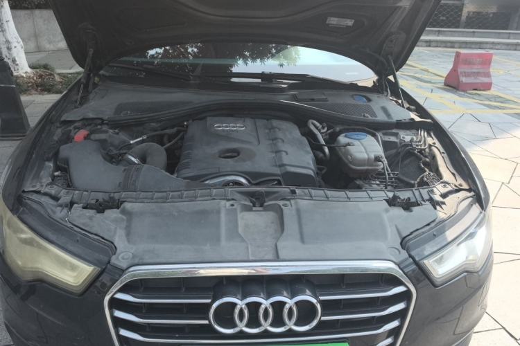 Used Audi A6L 2014 TFSI Standard Model Engine Bay
