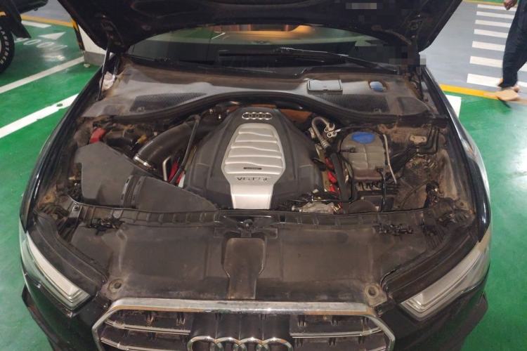 Used Audi A6L 2014 30 FSI Technology Model Engine Bay
