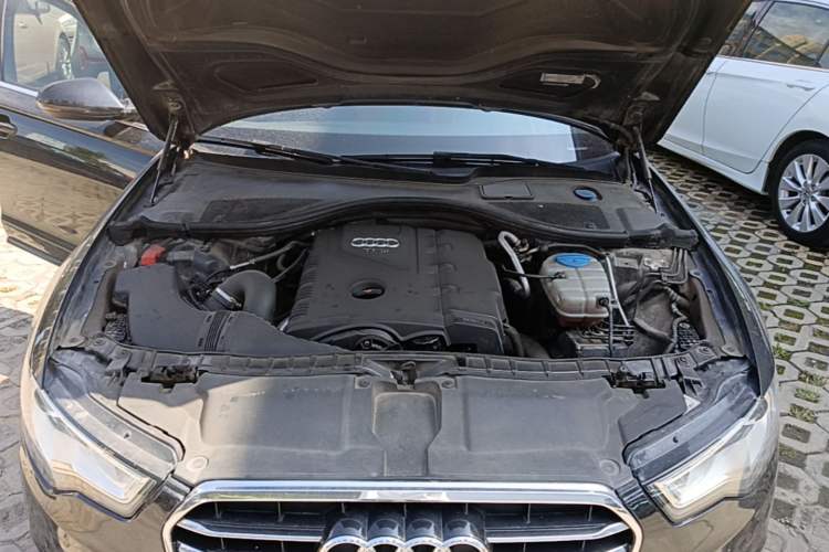 Used Audi A6L 2014 TFSI Standard Model Engine Bay