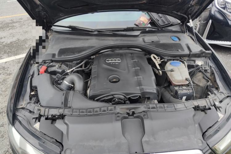 Used Audi A6L 2014 TFSI Standard Model Engine Bay