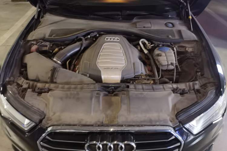 Used Audi A6L 2014 30 FSI Comfort Model Engine Bay