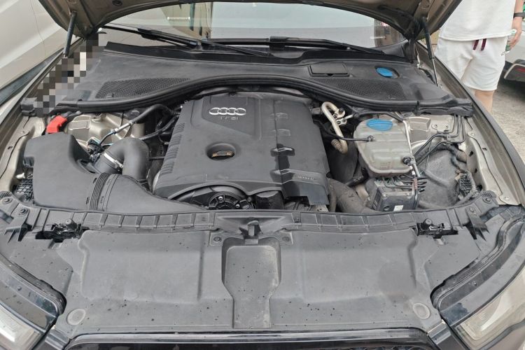 Used Audi A6L 2014 TFSI Standard Model Engine Bay