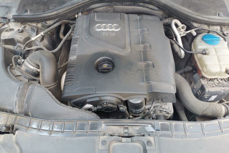 Used Audi A6L 2014 TFSI Standard Model Engine Bay