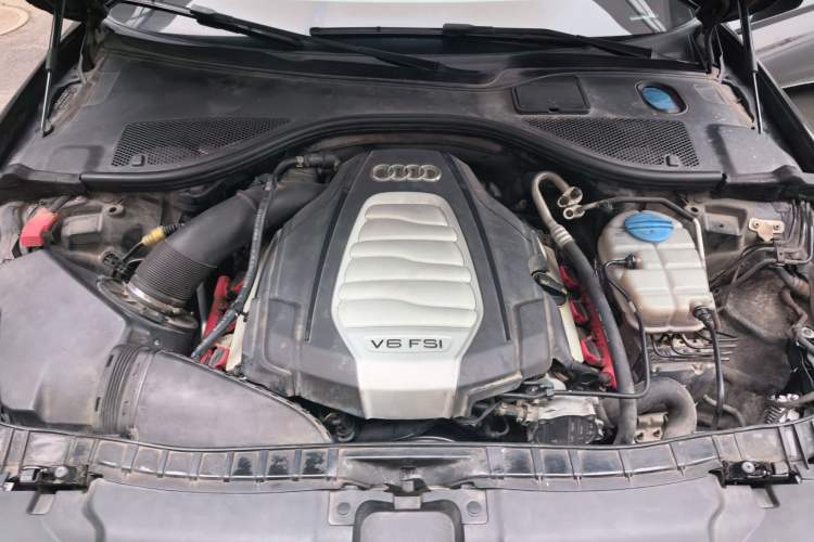 Used Audi A6L 2014 30 FSI Comfort Model Engine Bay