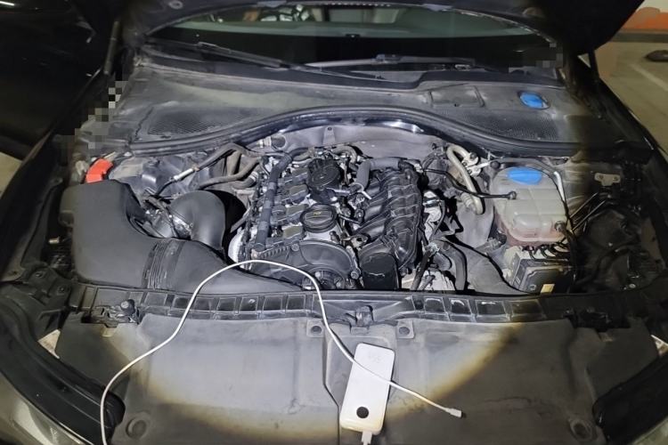 Used Audi A6L 2014 TFSI Standard Model Engine Bay