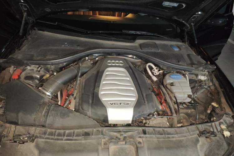 Used Audi A6L 2014 30 FSI Luxury Model Engine Bay