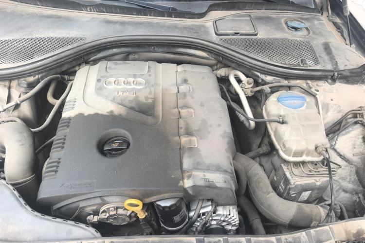 Used Audi A6L 2014 TFSI Standard Model Engine Bay