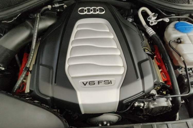 Used Audi A6L 2014 30 FSI Luxury Model Engine Bay
