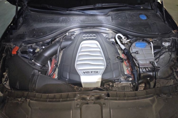 Used Audi A6L 2014 30 FSI Comfort Model Engine Bay
