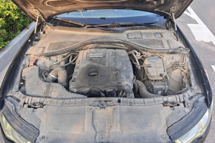 Used Audi A6L 2014 TFSI Standard Model Engine Bay
