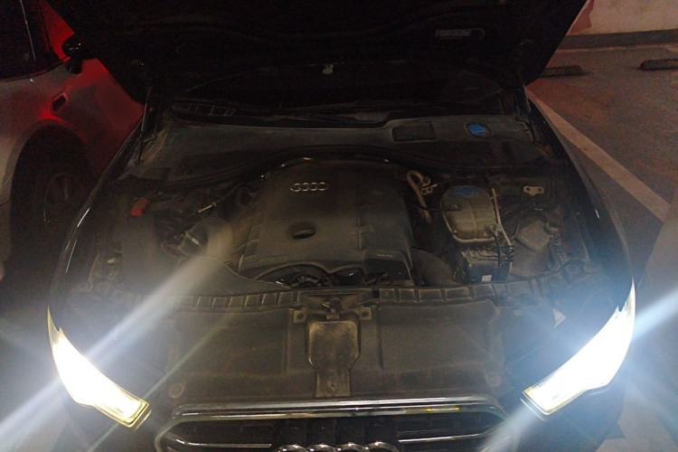 Used Audi A6L 2014 TFSI Standard Model Engine Bay