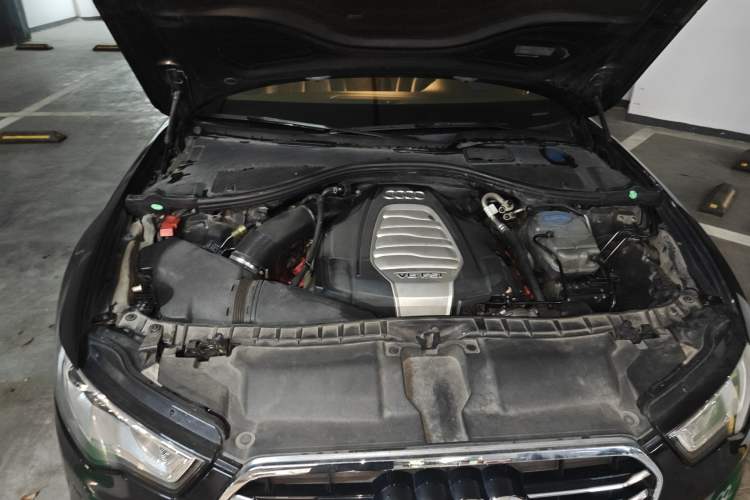 Used Audi A6L 2014 30 FSI Comfort Model Engine Bay