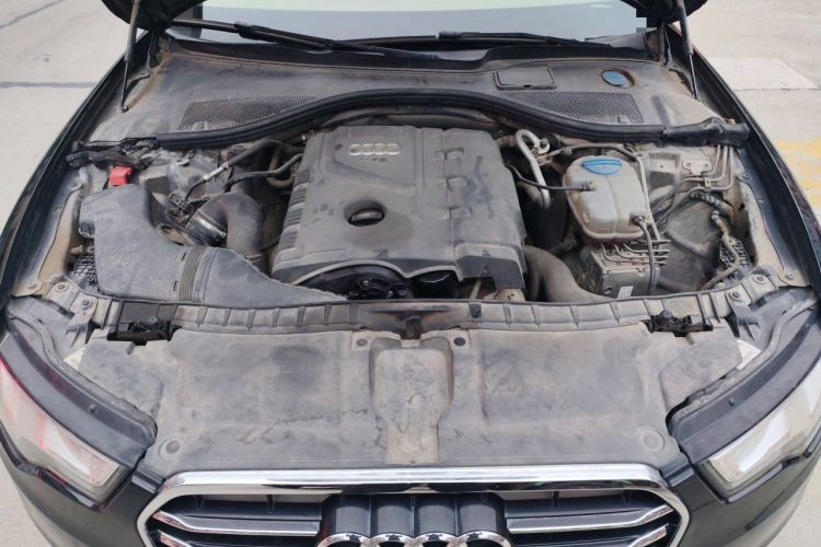 Used Audi A6L 2014 TFSI Standard Model Engine Bay