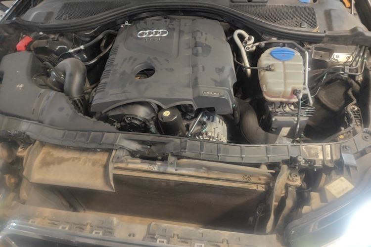Used Audi A6L 2014 TFSI Standard Model Engine Bay