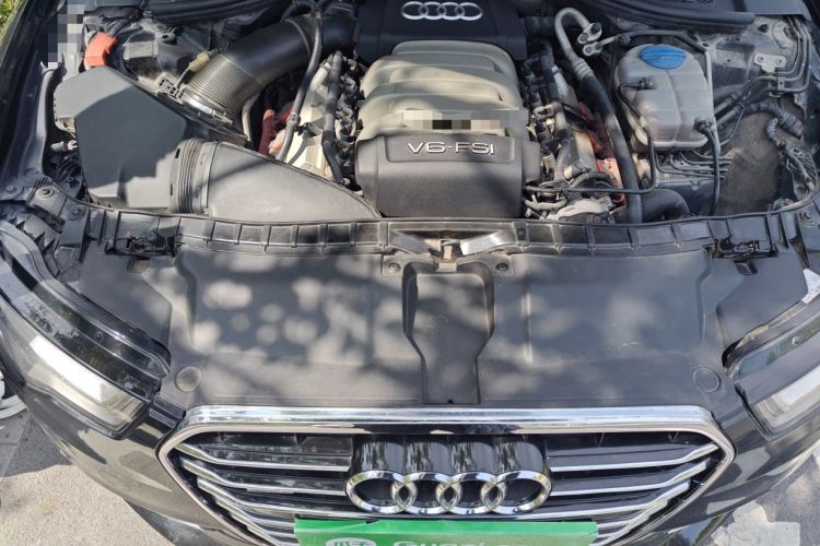 Used Audi A6L 2014 35 FSI quattro Luxury Model Engine Bay