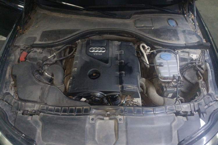 Used Audi A6L 2014 TFSI Comfort Model Engine Bay