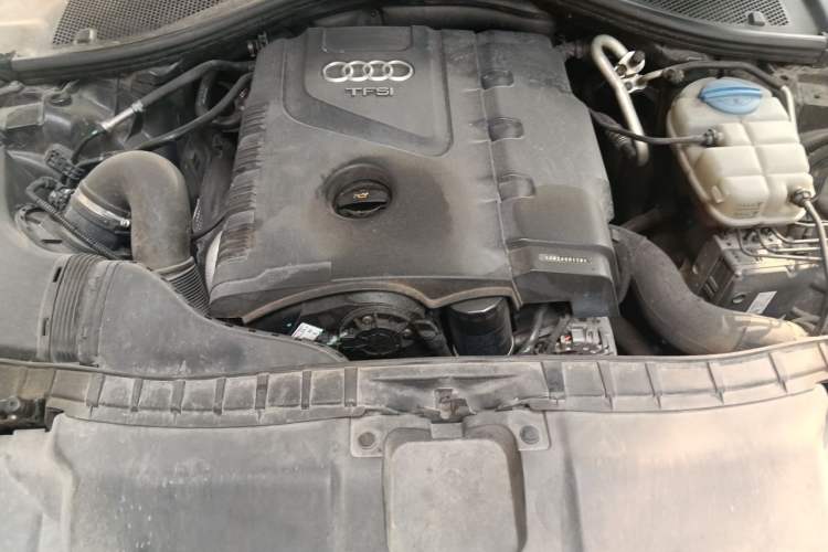 Used Audi A6L 2014 TFSI Comfort Model Engine Bay