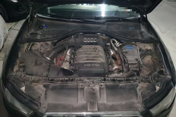 Used Audi A6L 2014 35 FSI Comfort Version Engine Bay