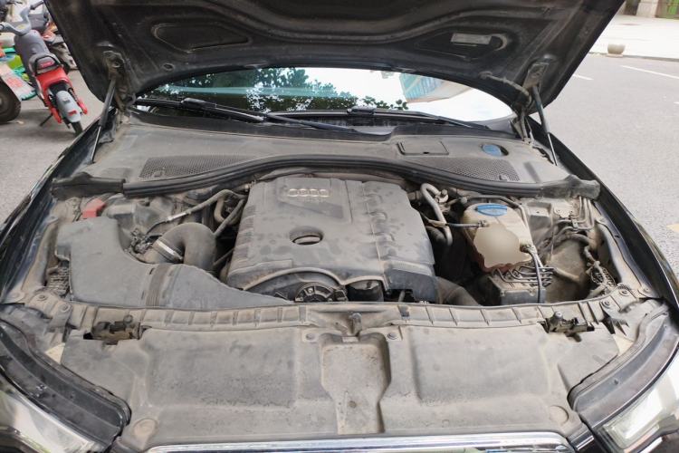 Used Audi A6L 2014 TFSI Standard Model Engine Bay