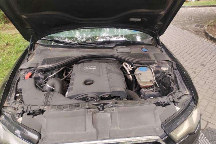 Used Audi A6L 2014 TFSI Standard Model Engine Bay