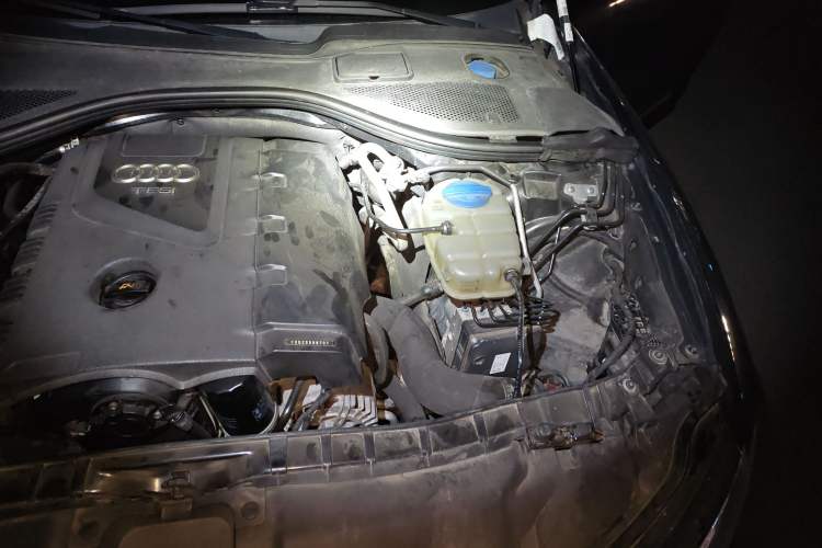 Used Audi A6L 2014 TFSI Standard Model Engine Bay Left