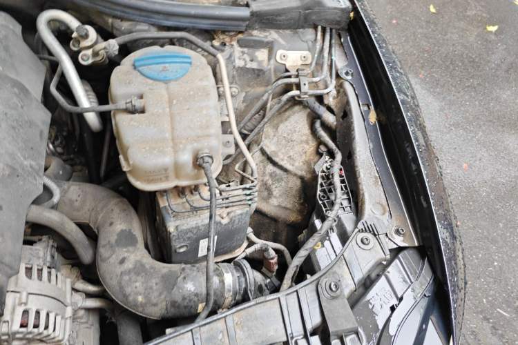 Used Audi A6L 2014 TFSI Comfort Model Engine Bay Left