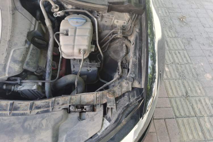 Used Audi A6L 2014 30 FSI Comfort Model Engine Bay Left
