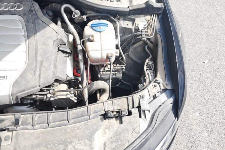 Used Audi A6L 2014 30 FSI Comfort Model Engine Bay Left