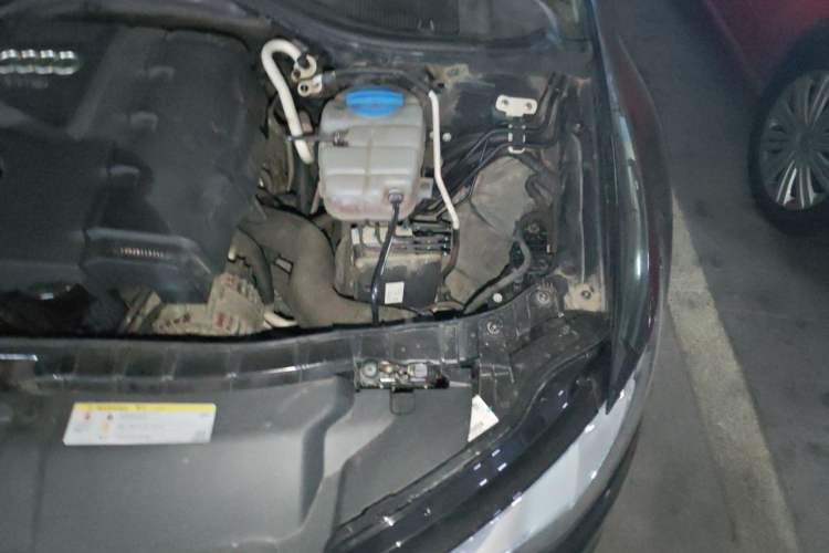 Used Audi A6L 2014 TFSI Standard Model Engine Bay Left
