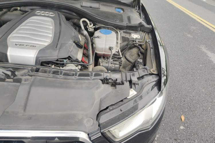 Used Audi A6L 2014 30 FSI Comfort Model Engine Bay Left