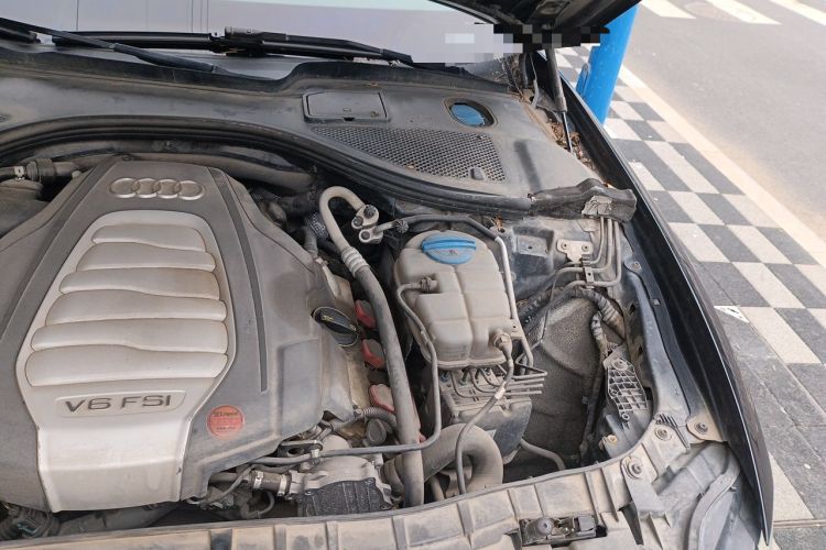 Used Audi A6L 2014 30 FSI Comfort Model Engine Bay Left
