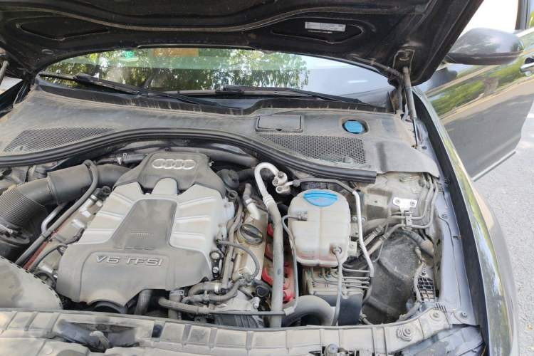 Used Audi A6L 2014 50 TFSI quattro Luxury Model Engine Bay Left
