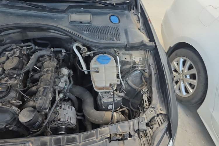 Used Audi A6L 2014 TFSI Comfort Model Engine Bay Left