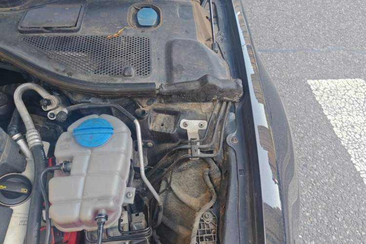 Used Audi A6L 2014 30 FSI Comfort Model Engine Bay Left
