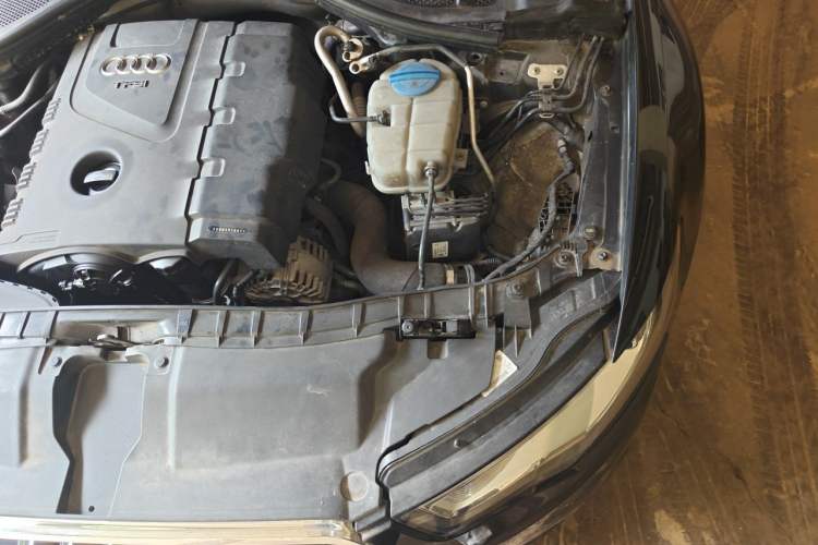 Used Audi A6L 2014 TFSI Standard Model Engine Bay Left