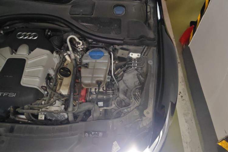 Used Audi A6L 2014 50 TFSI quattro Luxury Model Engine Bay Left