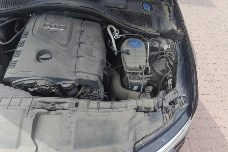 Used Audi A6L 2014 TFSI Standard Model Engine Bay Left