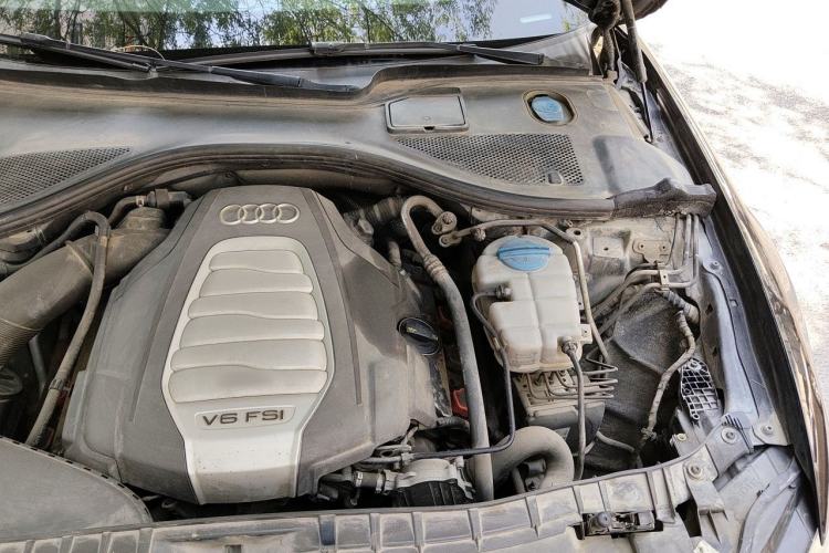 Used Audi A6L 2014 30 FSI Luxury Model Engine Bay Left