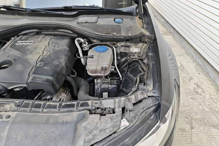 Used Audi A6L 2014 TFSI Standard Model Engine Bay Left