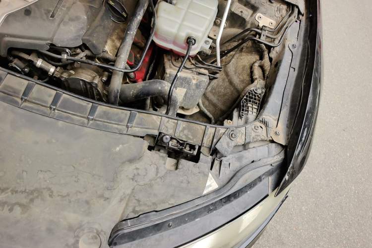 Used Audi A6L 2014 30 FSI Comfort Model Engine Bay Left