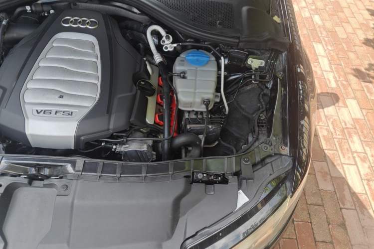 Used Audi A6L 2014 30 FSI Comfort Model Engine Bay Left