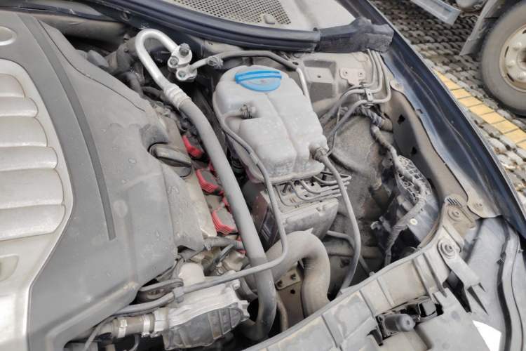 Used Audi A6L 2014 30 FSI Technology Model Engine Bay Left