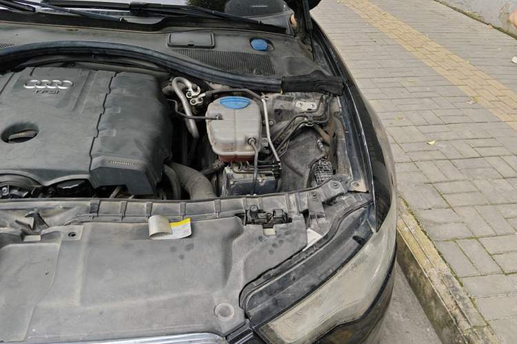 Used Audi A6L 2014 TFSI Standard Model Engine Bay Left
